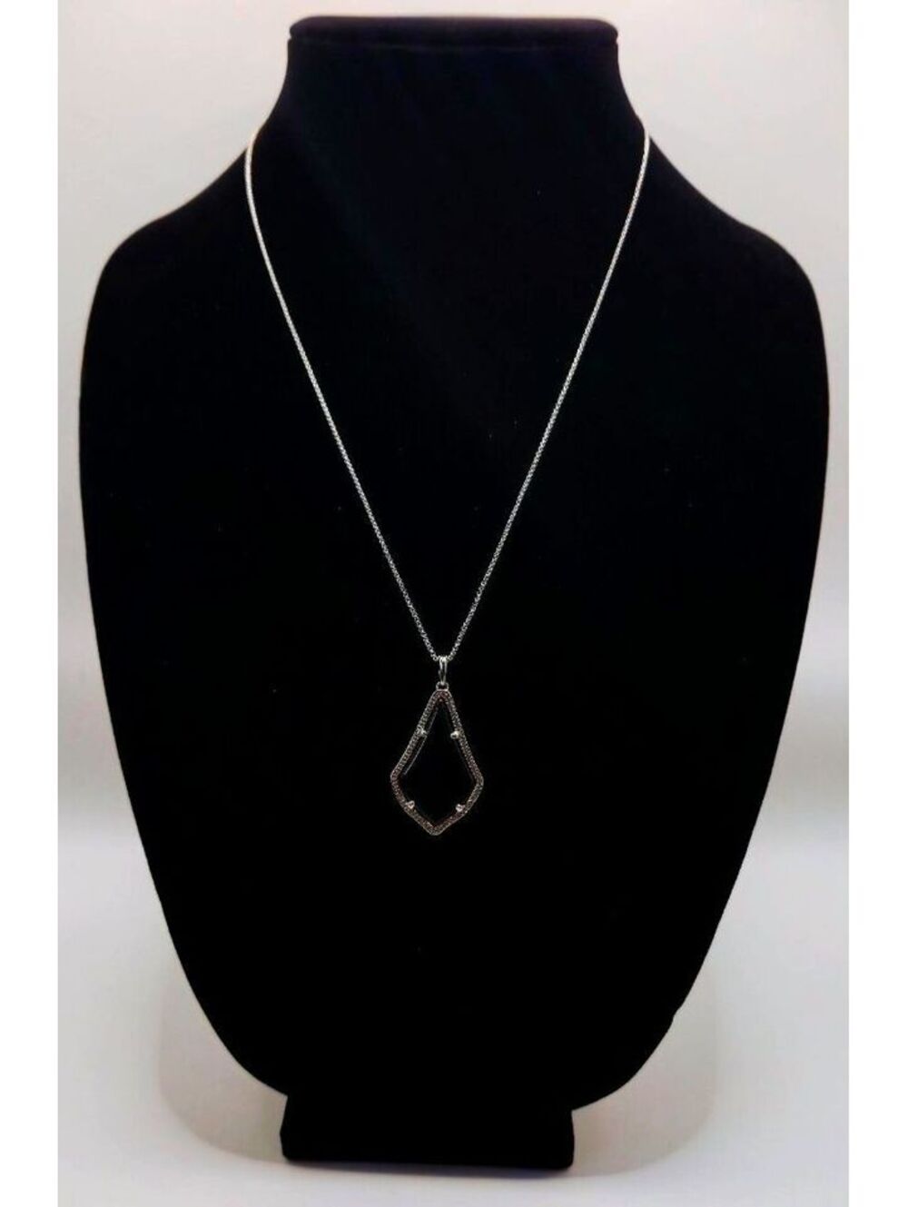 Kendra Scott Sophee Diamond Shaped Pendant Necklace Silver Tone Chain Minimalist